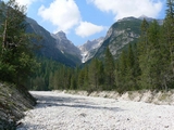 ... si attraversa il greto di un torrente